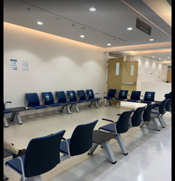 مستشفى التخصصي الطبي الرياض